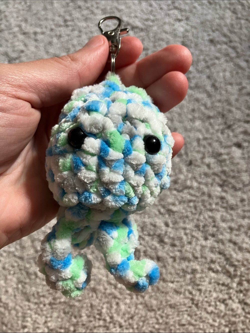 Crochet Jelly Fish Keychain - Picture 1 of 3